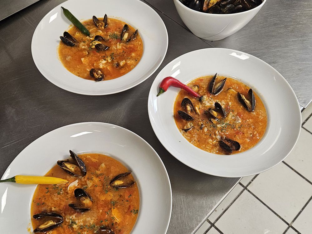 Frische Muschelsupper von Pizzeria Avanti